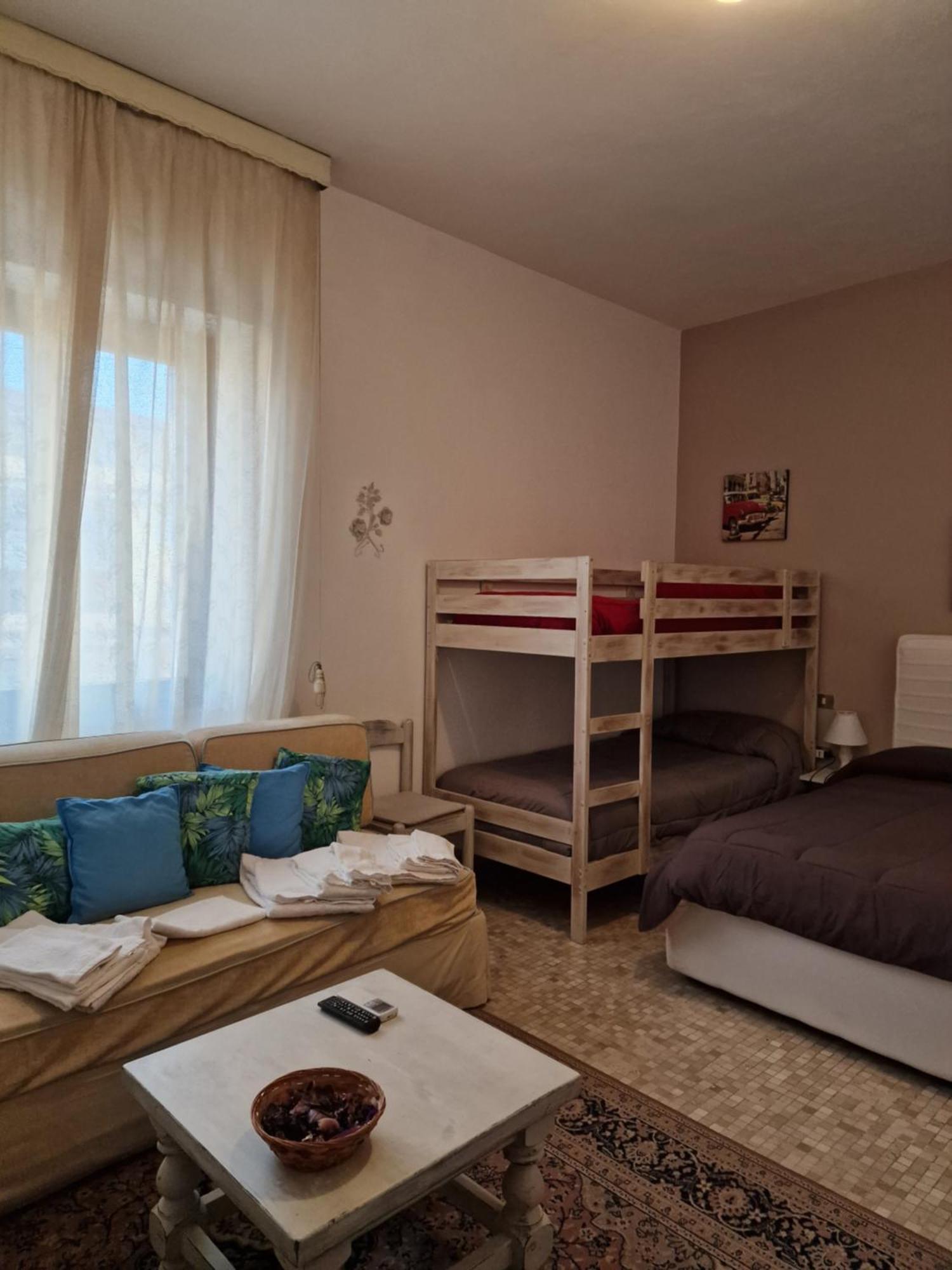 Camere Le Margherite Olbia Exterior foto